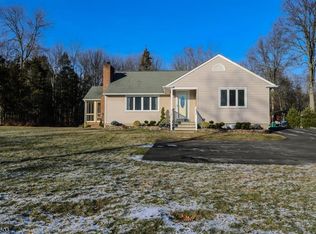 537 Juniper Ln, Bridgewater, NJ 08807