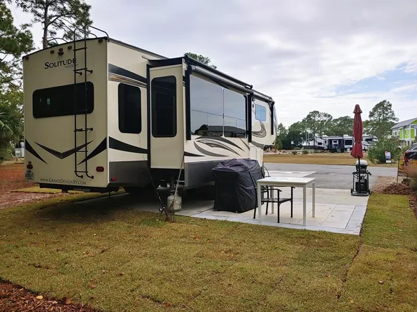 130 Haven Ct, Carrabelle, FL 32322