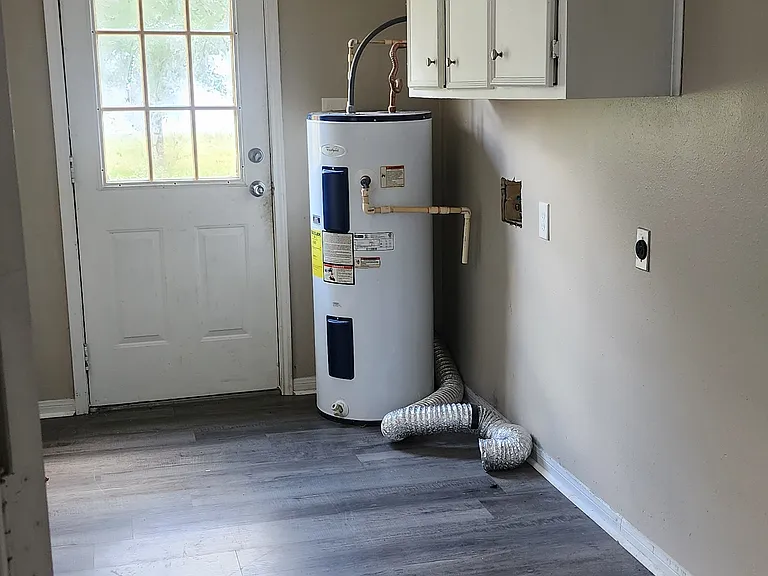 940 Roosevelt Dr — Photo 20