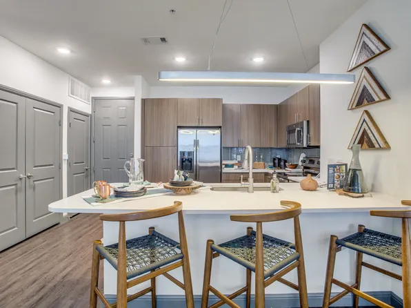 Twin Creeks Crossing