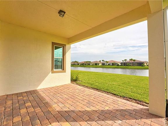 4th image of 25037 SW Alberti Way