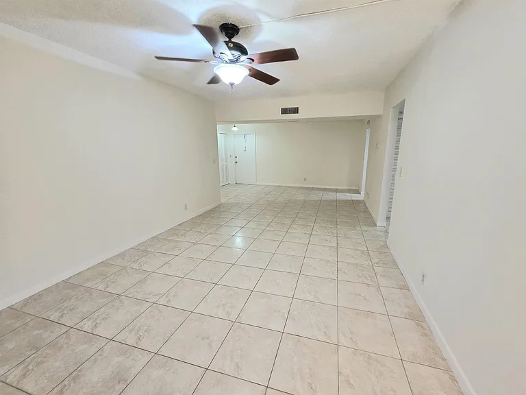 683 NW 13th St #27 — Photo 8