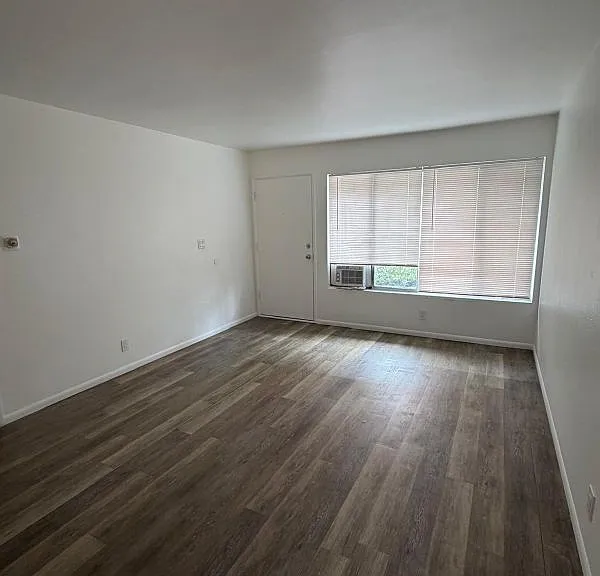 263 S Lemon St #B — Photo 14
