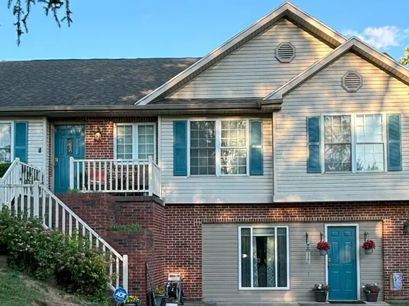 1572 Uplands Dr, Springfield, OH 45506