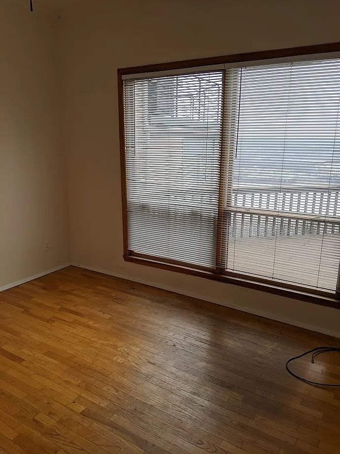 2 bed, 950 sqft, $2,100 — Photo 3