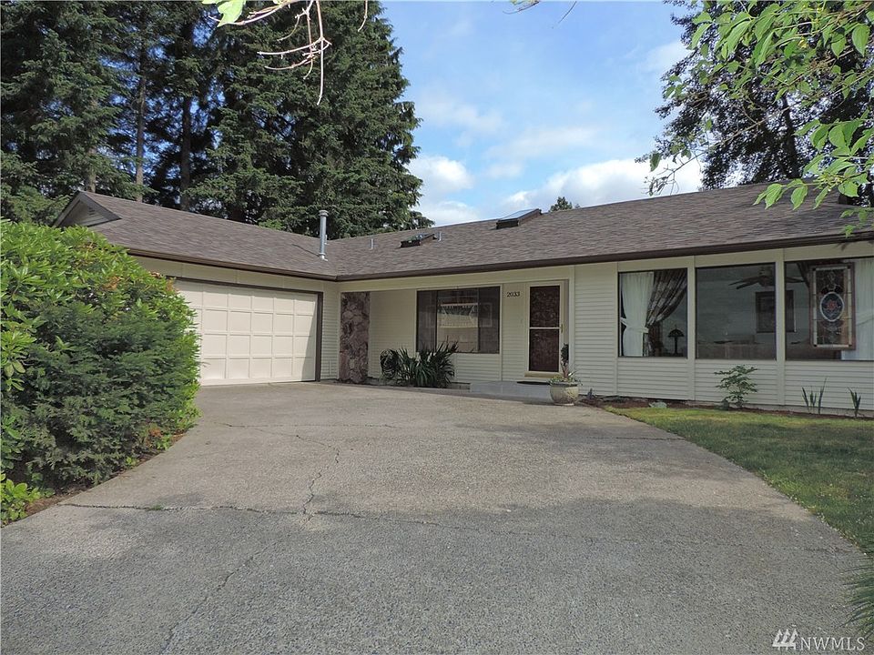 1st image of 2033 Excelsior Dr SE