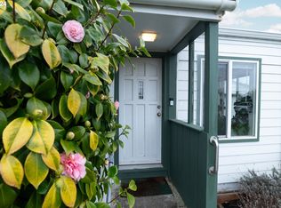 1055 Baltimore Ave SE, Bandon, OR 97411