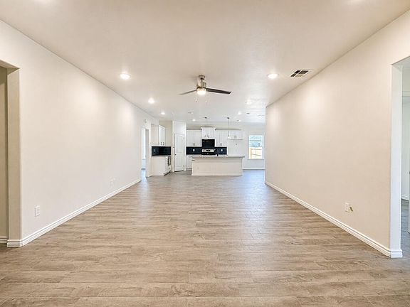 4th image of 2720 Joshua Dr