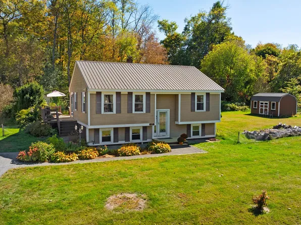 17 Alderwood Court, Claremont, NH 03743