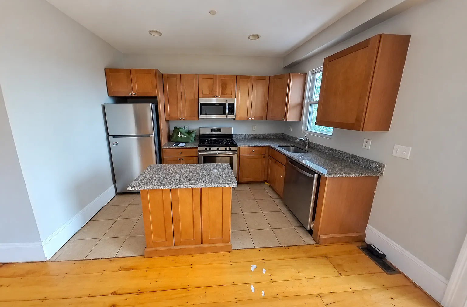 28 Fisher Avenue — Photo 4