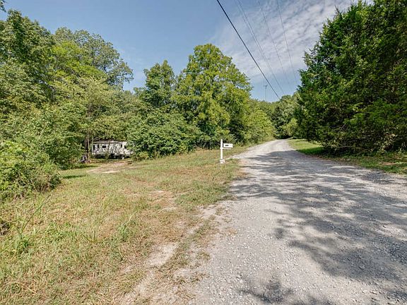 2nd image of 3630 Trail Hollow Ln