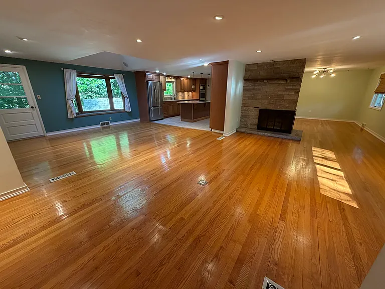 54 Tree Top Ln — Photo 8