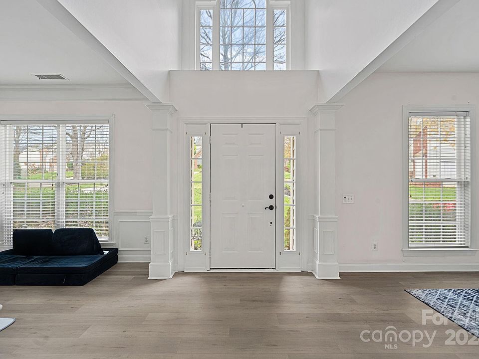 7907 Fairmeadows Dr, Charlotte, NC 28269 Zillow