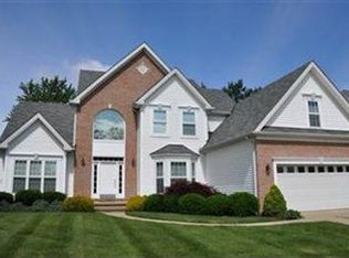 476 Waterside Dr, Avon Lake, OH 44012