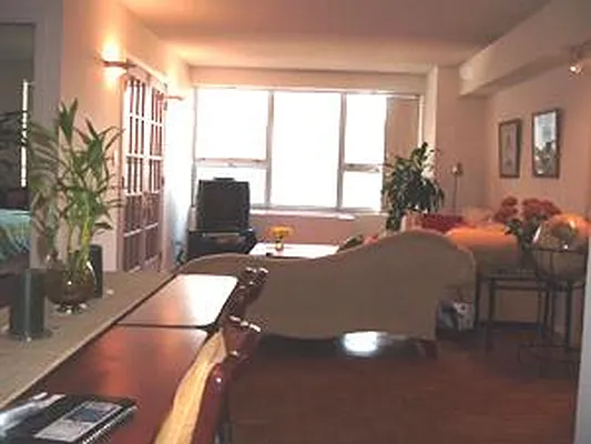 Rented by Nest Seekers International | media 5