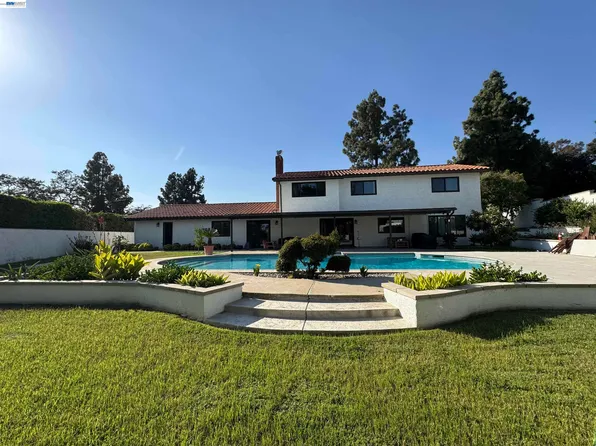 2276 Kemper Ave, Claremont, CA 91711