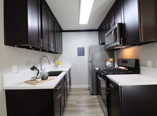 Villa Lago, Van Nuys, CA 91406