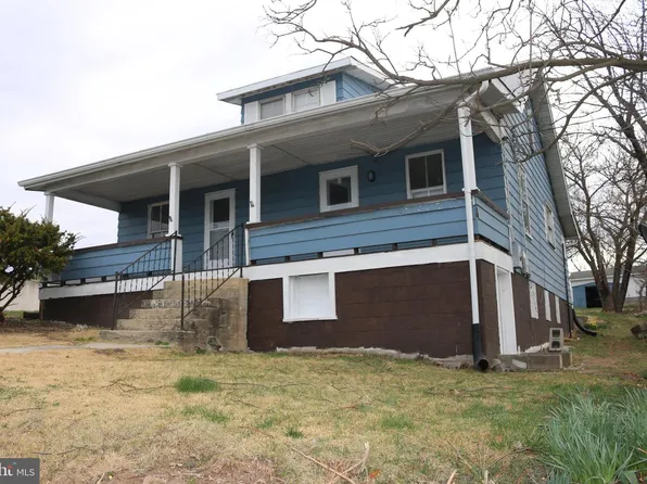 216 N Main St, Petersburg, WV 26847