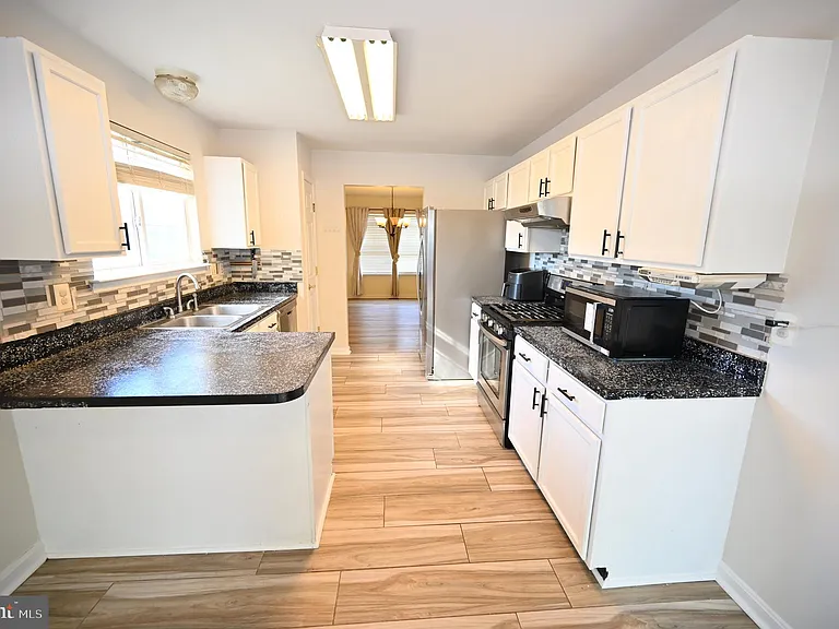 9172 Granite Ct — Photo 10
