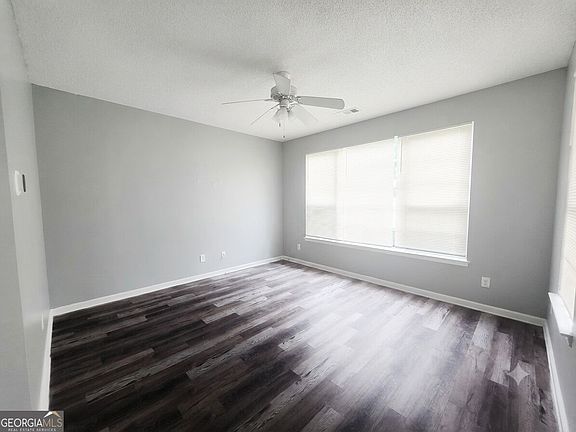 4th image of 132 Hawkeye Ln