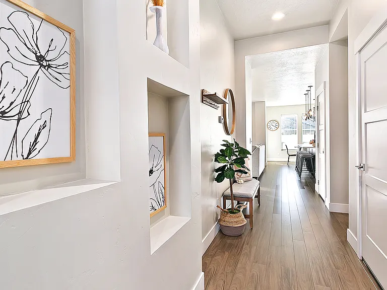 2023 E Oakcrest Dr — Photo 8