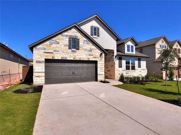 4th image of 216 Lavaca Heights Dr