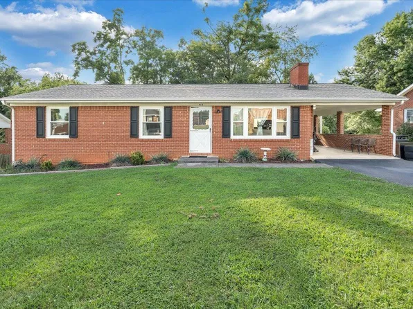 454 Aragona Dr, Vinton, VA 24179