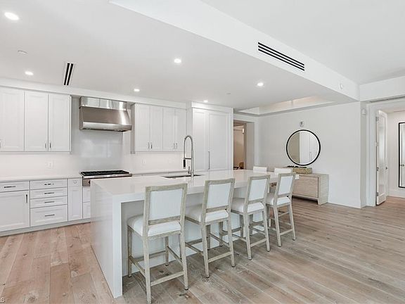 3rd image of 1130 3rd AVE S #109
