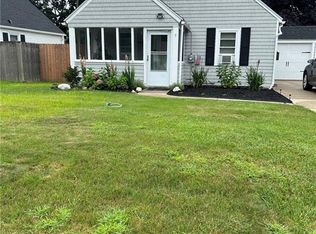 9 Arland Dr, Pawtucket, RI 02861