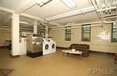 2nd image of 1 Broad Pkwy APT 2L