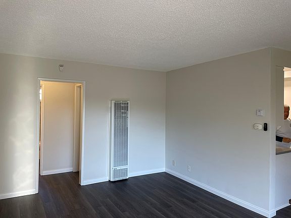 5th image of 1001 N Altadena Dr #5