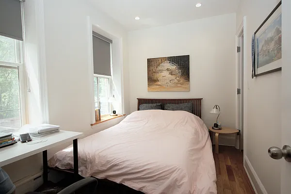 Rented by R New York | media 32