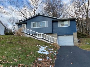 900 Zeggert Rd, Endicott, NY 13760