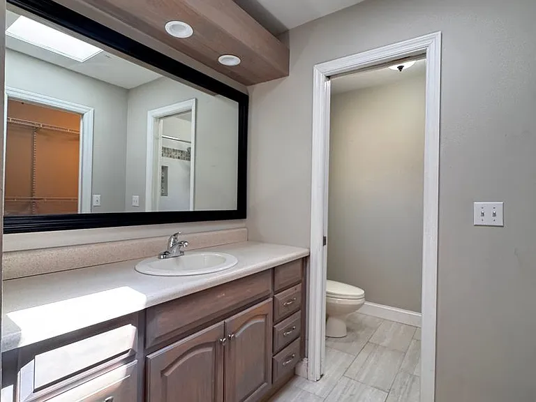 5619 Colonial Oaks Blvd — Photo 16