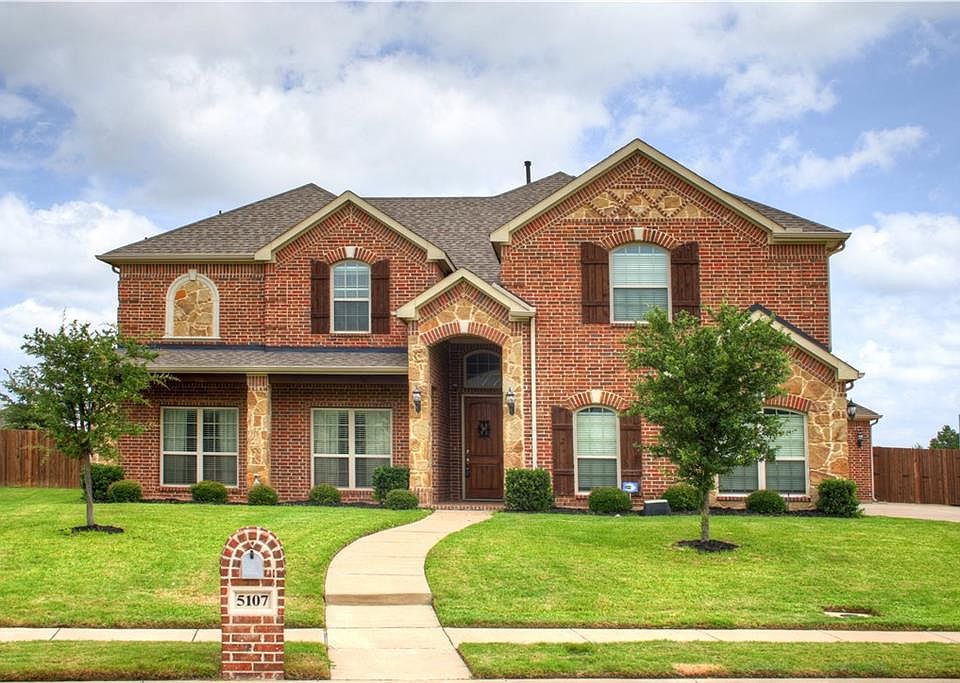 1st image of 5107 Crestwater Dr