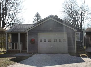 185 Maple Ln, Bridgehampton, NY 11932
