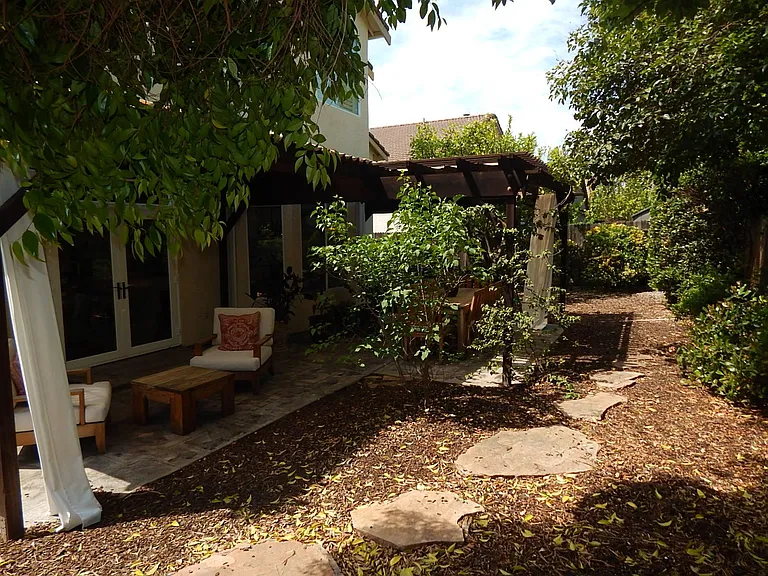 2913 Prado Ln — Photo 36