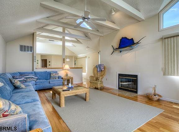 4th image of 2227 Haven Ave