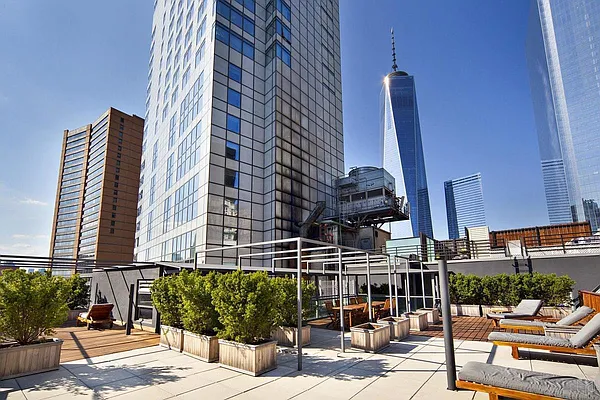 Rented by Tabak Real Estate | media 21