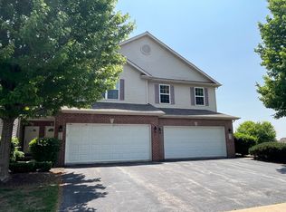 268 Bent Grass Cir UNIT B, Dekalb, IL 60115