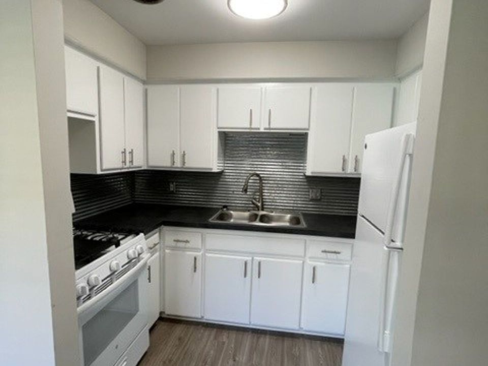 1st image of 855 E Commerce St #857-B2