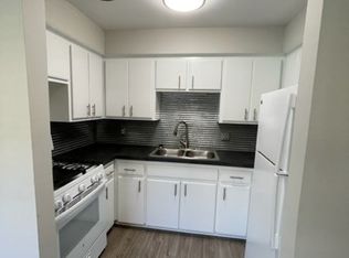 855 E Commerce St #857-B2, Milford, MI 48381