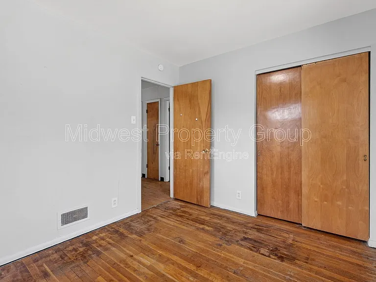 743 Shepley Dr — Photo 12