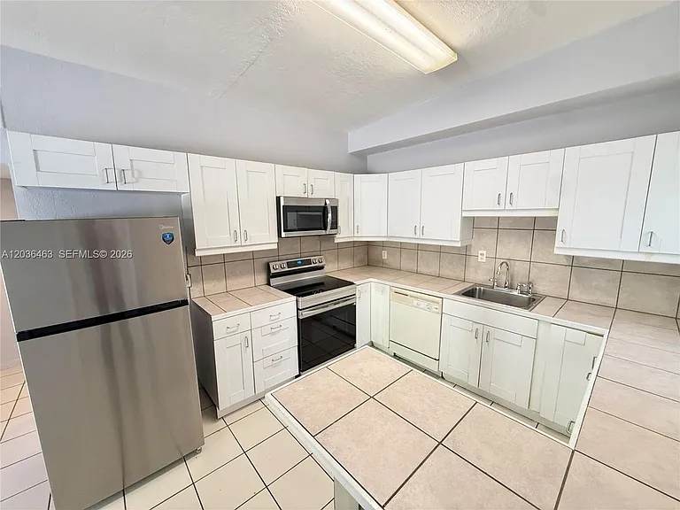2503 NW 5th Ave #1 — Photo 5