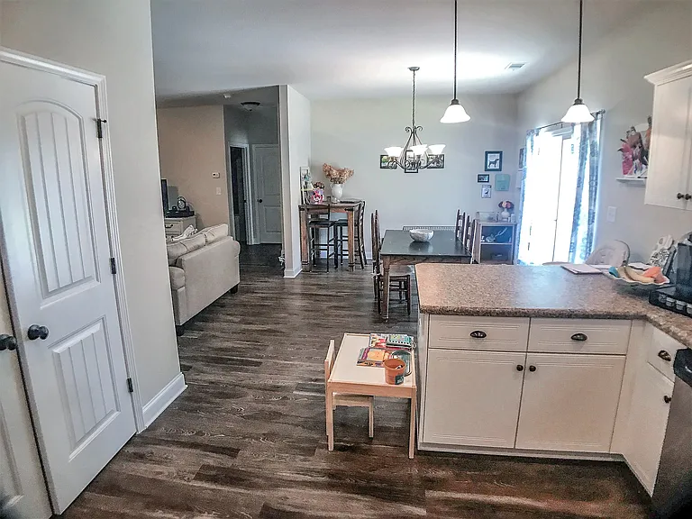 311 Tryon Pl — Photo 8
