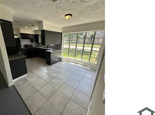 2126 Millhouse Rd, Houston, TX 77073