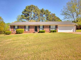 25 Leon Dr, Jackson, TN 38305