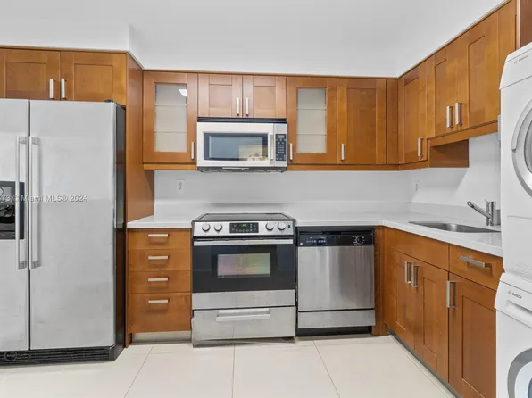 1901 Brickell Ave APT B1005, Miami, FL 33129