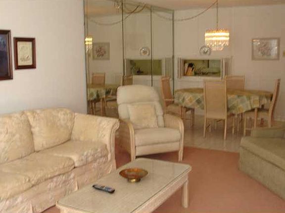 Live Between the Ocean and the Intracoastal