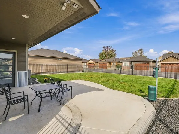Columbia Villa & Cove